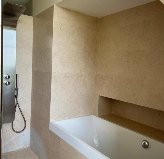 산전망 주니어 스위트, Chateau Des Faugs