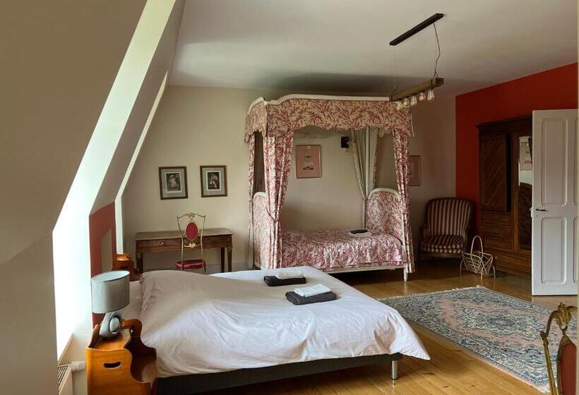 전망이 좋은 디럭스 스위트, Chateau Des Faugs