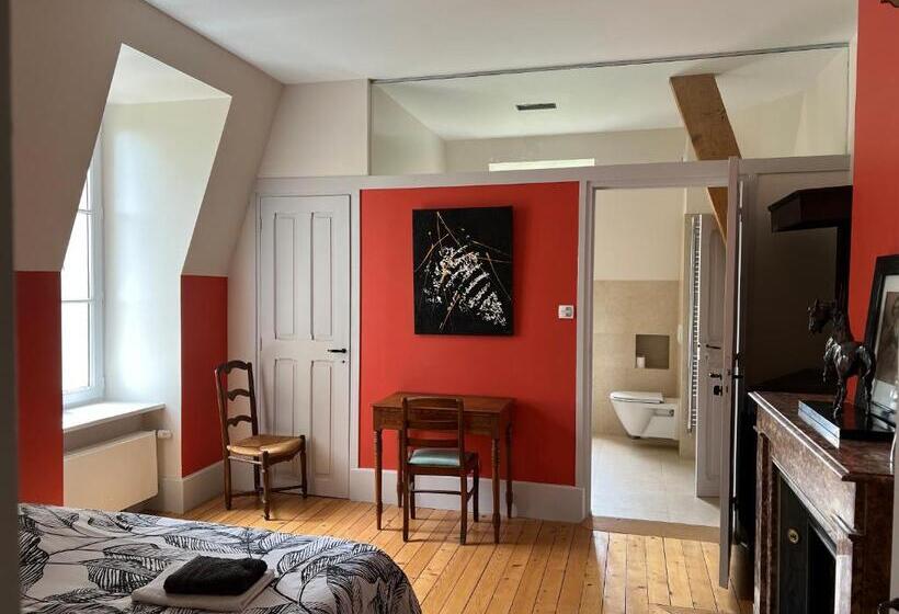 전망이 좋은 디럭스 스위트, Chateau Des Faugs