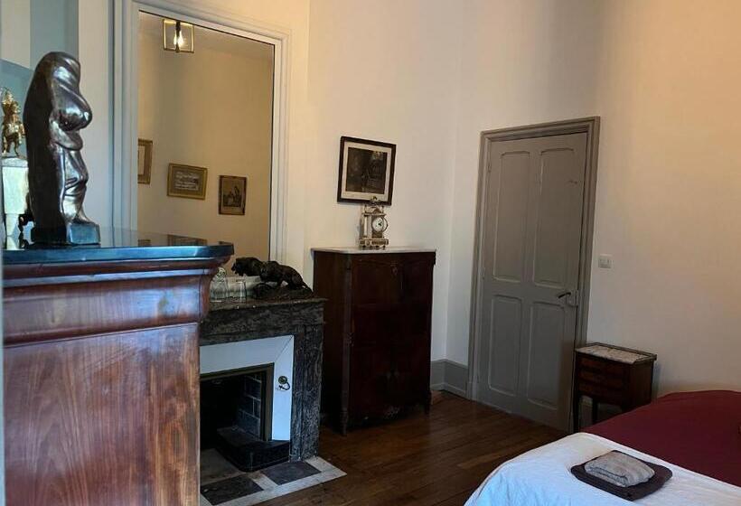 로얄 스위트, Chateau Des Faugs