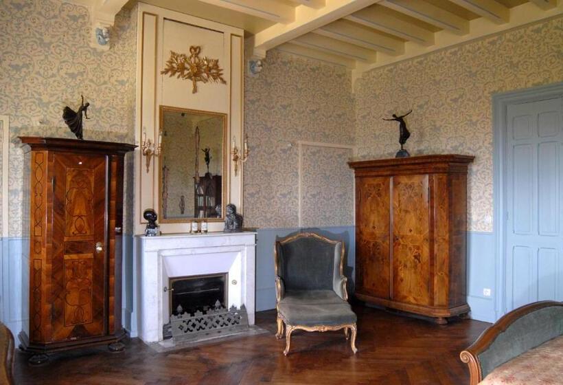 디럭스 룸, Chateau Des Faugs