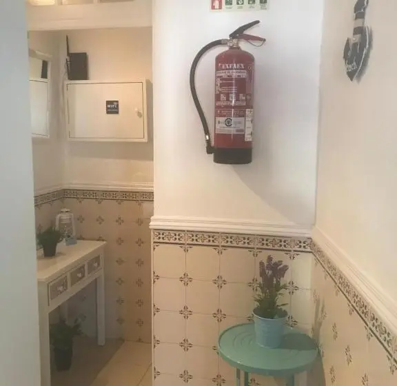 ファミリーステューディオ, Hospedaria Bernardo