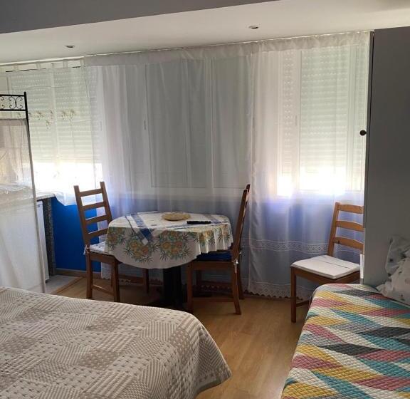 استودیو خانوادگی, Hospedaria Bernardo