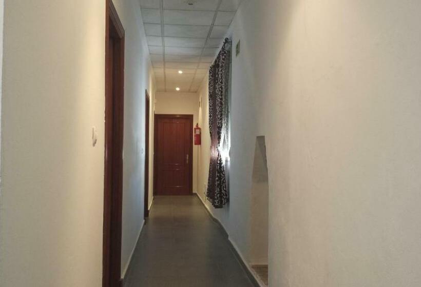 スタンダードルーム, Hostal Cuesta De Belén