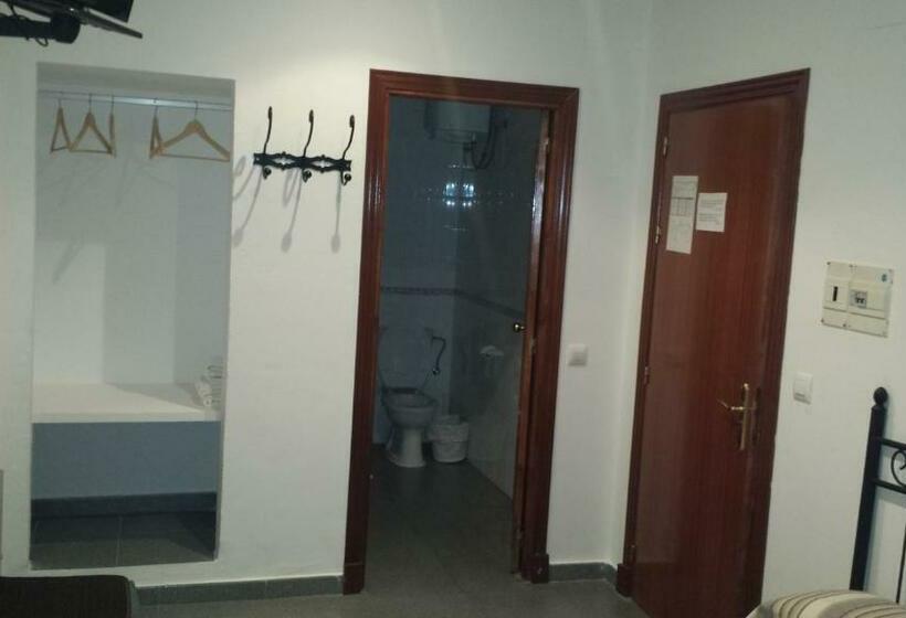スタンダードルーム, Hostal Cuesta De Belén