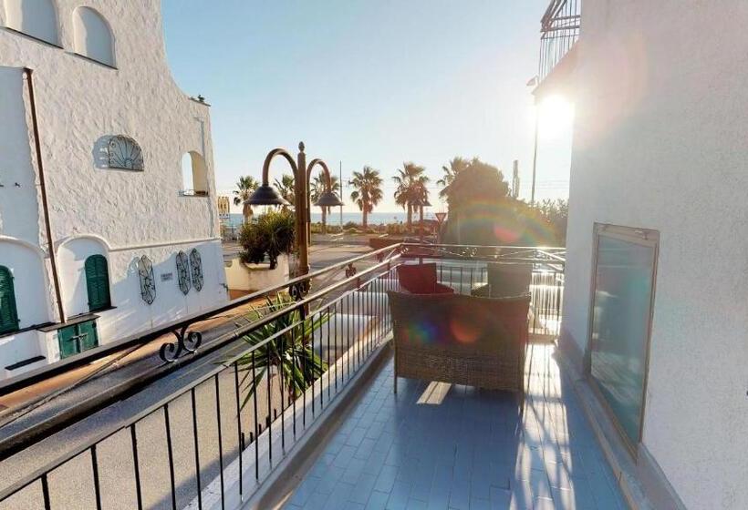 Апартаменты 1 Спальня с Террасой, Residence Colibrì Family & Bike