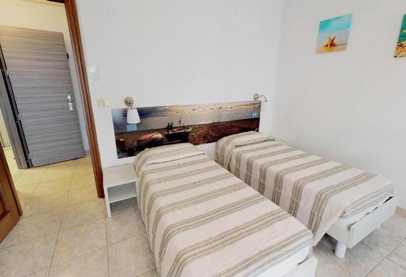 Апартаменты 1 Спальня с Террасой, Residence Colibrì Family & Bike