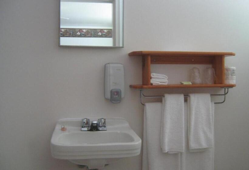 غرفه قياسيه سريرين مزدوجين, Sherbrooke Village Inn