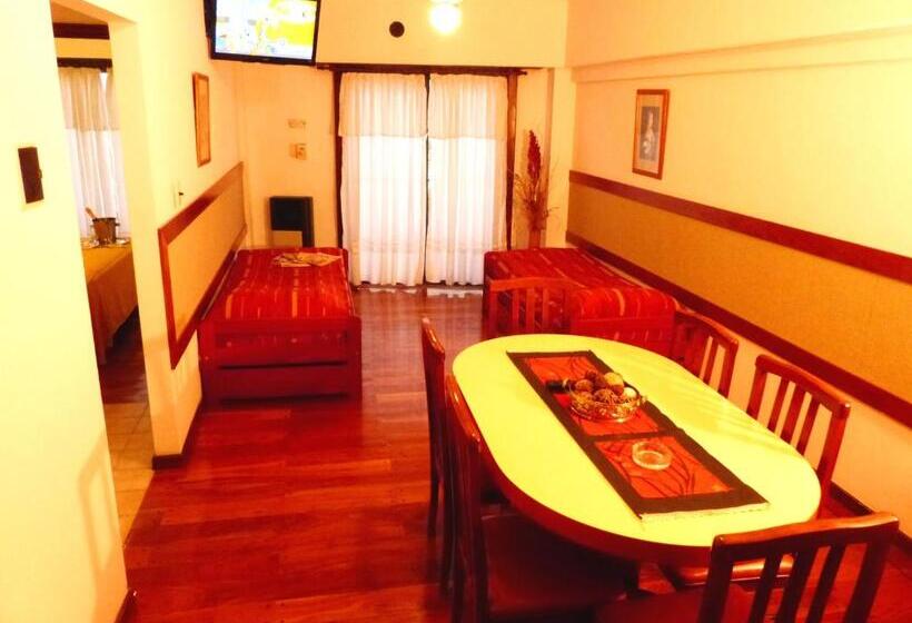 带1个卧室的带阳台的公寓, Apart Hotel Family