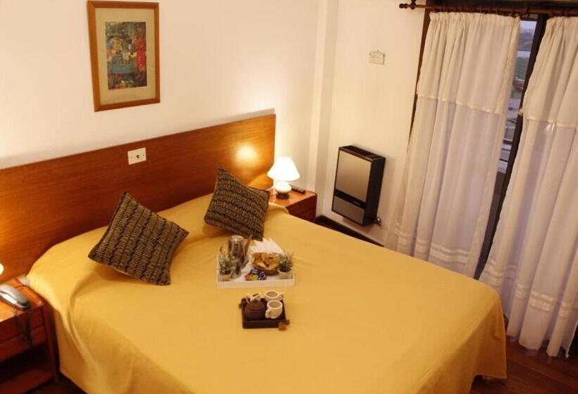 家庭间, Apart Hotel Family