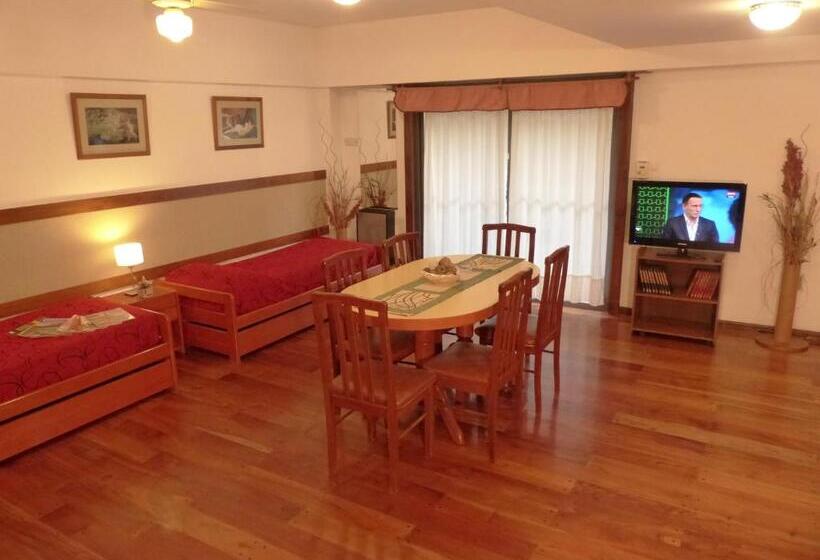 شقة غرفة نوم واحدة مزودة بشُرفة, Apart Hotel Family