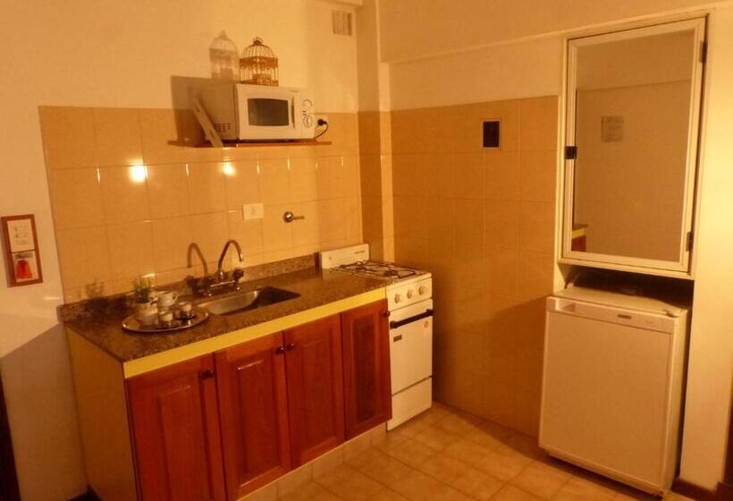 带1个卧室的带阳台的公寓, Apart Hotel Family