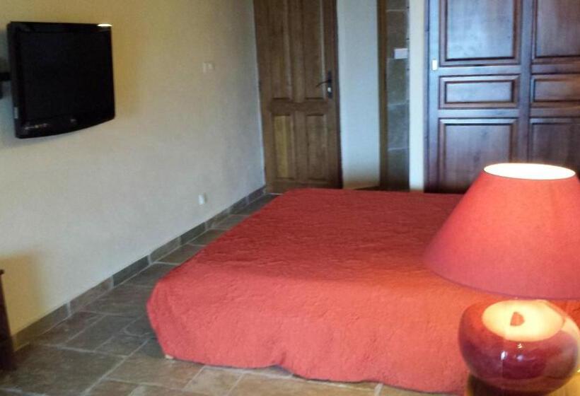 חדר סטנדרט לארבעה, Castelia