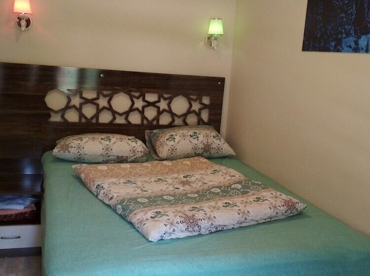Comfort-huone, Cennet Apart