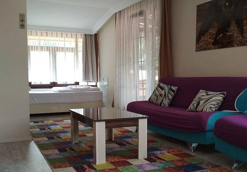 Comfort-huone, Cennet Apart