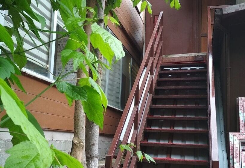 Economy-huone, Cennet Apart