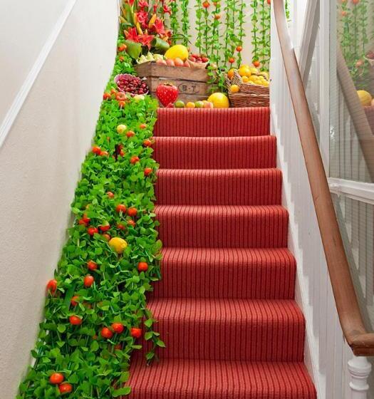 펜트하우스 룸, Strawberry Fields