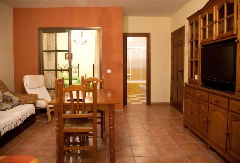 Апартаменты 1 Спальня, Pensión Y Apartamentos El Taxi