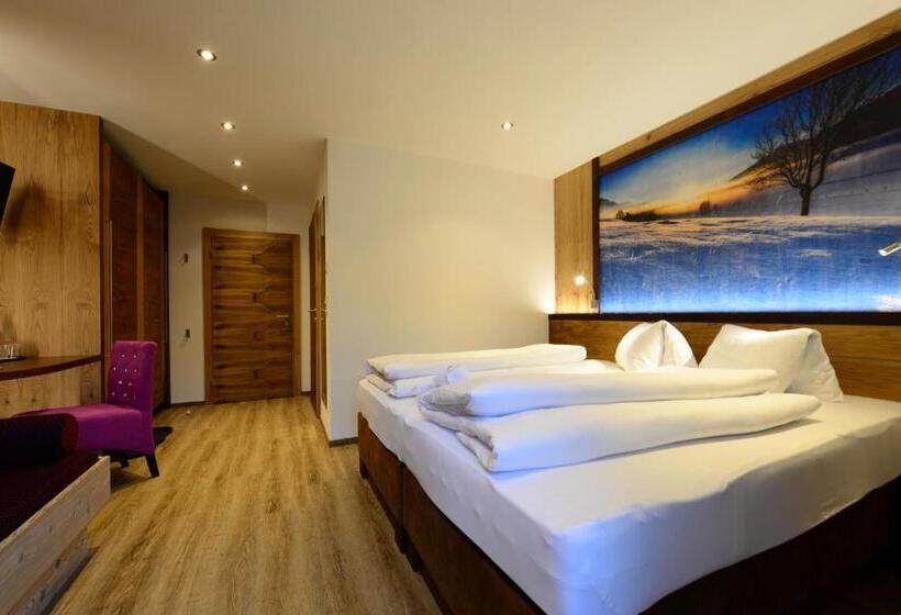 스탠다드 트리플 발코니 룸, Ferienpension Bierbaumer