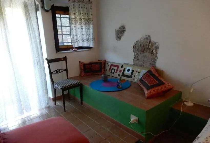 エコノミールーム, Il Borgo Della Colomba