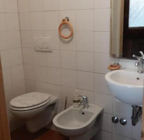 エコノミールーム, Il Borgo Della Colomba