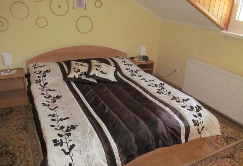 舒适型房间, A+s Penzion Podzamok