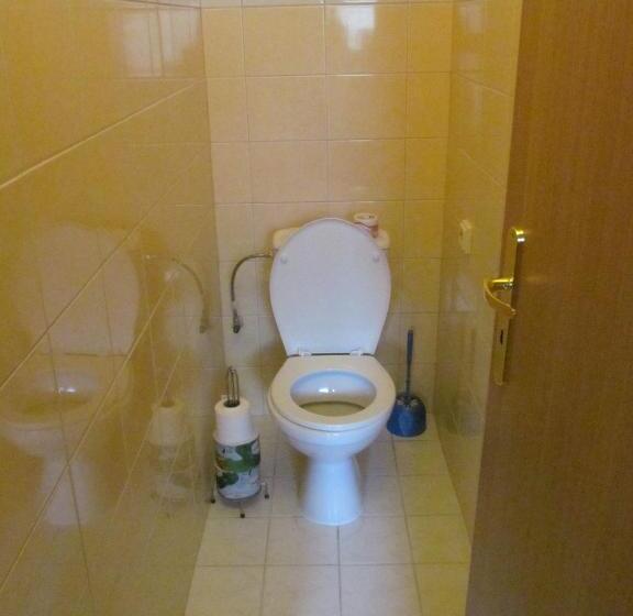 Семейный Номер, A+s Penzion Podzamok