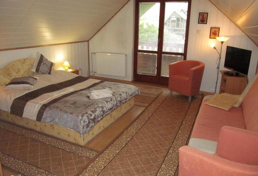 带阳台的豪华间, A+s Penzion Podzamok