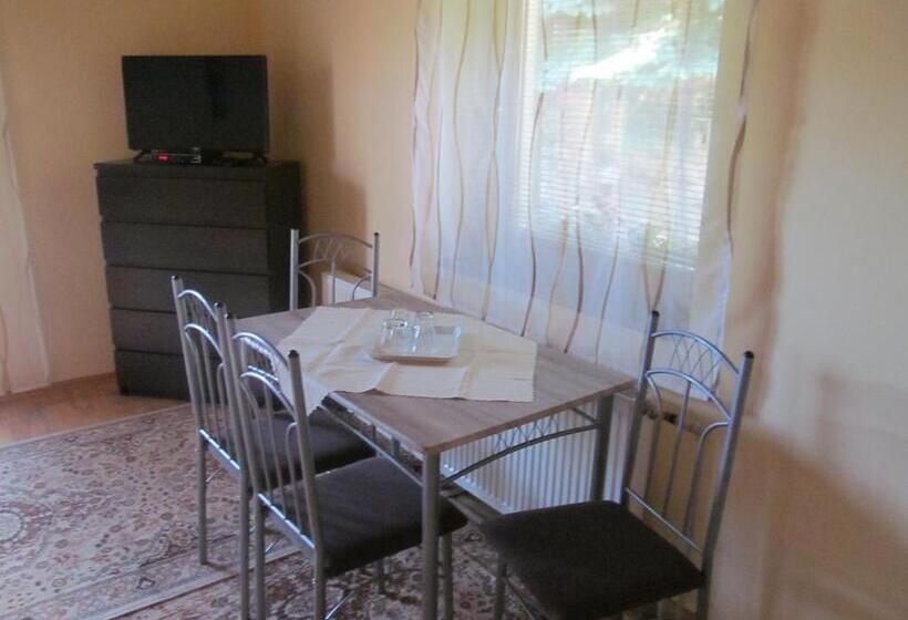 舒适型房间, A+s Penzion Podzamok