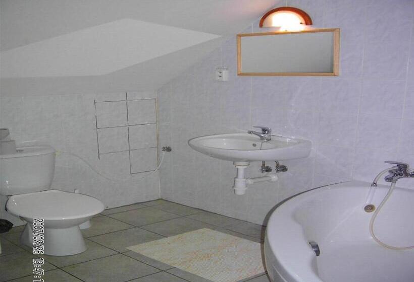 舒适型房间, A+s Penzion Podzamok