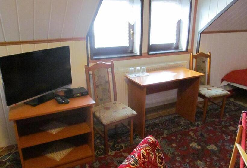 舒适型房间, A+s Penzion Podzamok