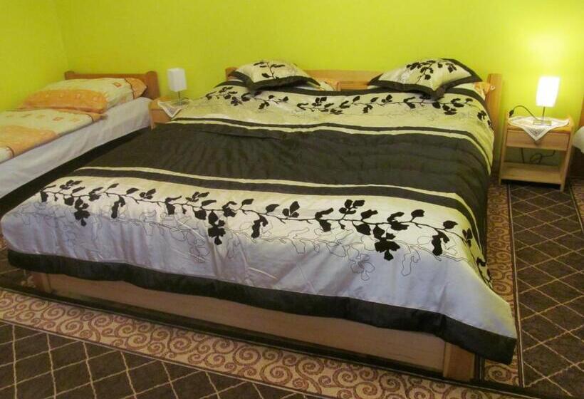 家庭间, A+s Penzion Podzamok