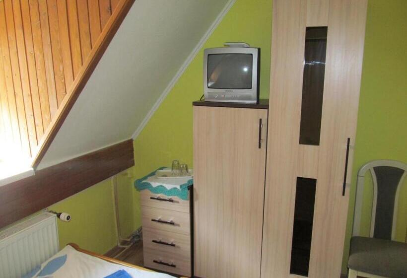 家庭间, A+s Penzion Podzamok