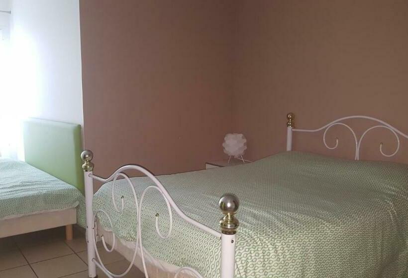 בית, חדר שינה 1, Ferme Ithurburia