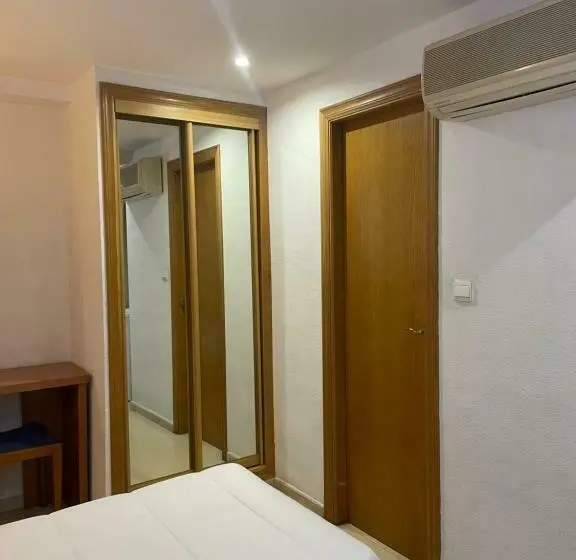 スタンダードルーム, Hostal María