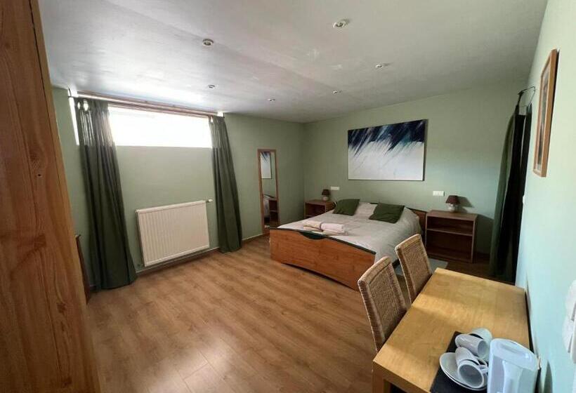 اتاق استاندارد چهار تخته, Le Gite De Malchamps