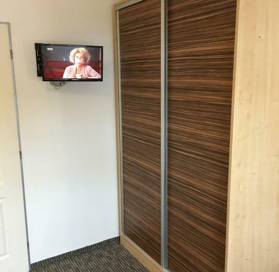 غرفة قياسية ثلاثية, Penzion 103