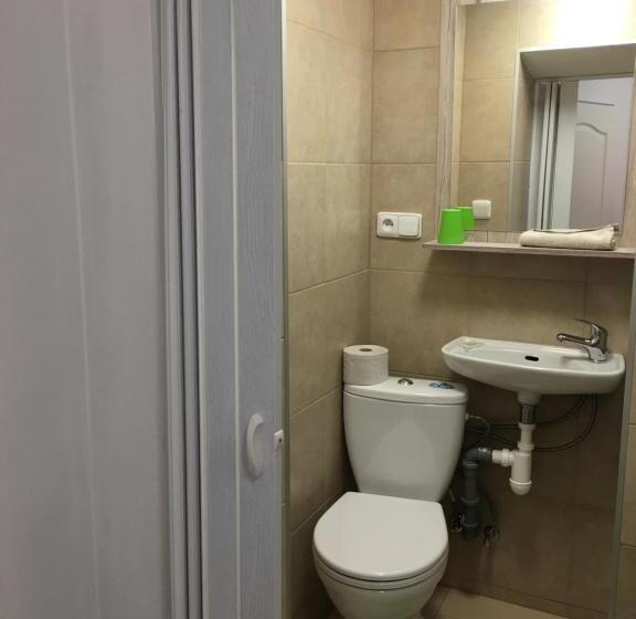 غرفة قياسية رباعية, Penzion 103