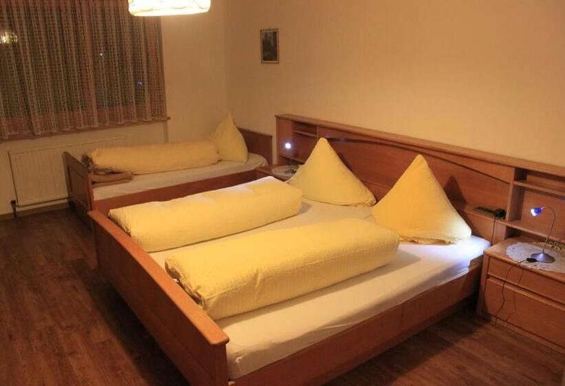 Номер Стандарт Трехместный, Pension & Restaurant Tsingdao