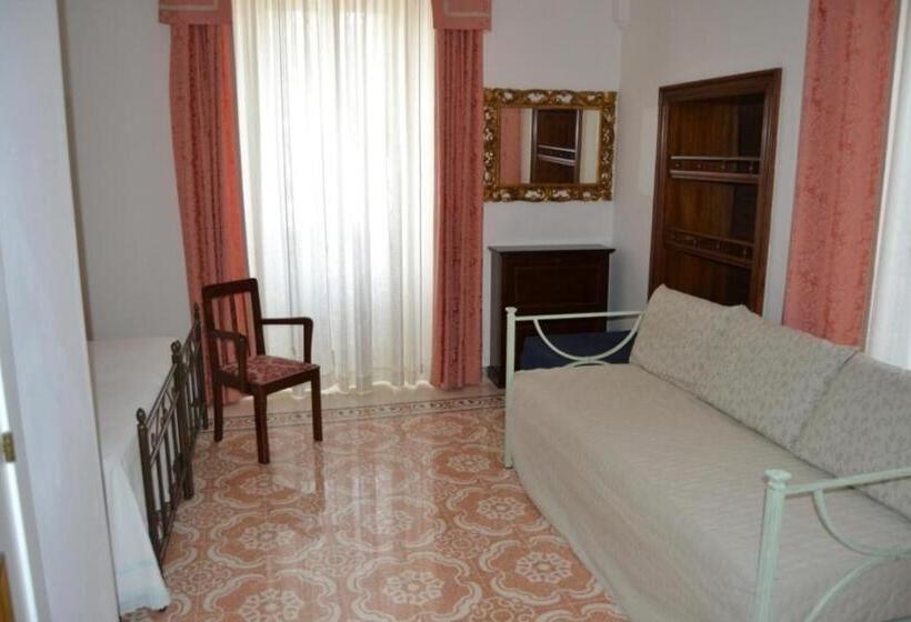 غرفة قياسية ثلاثية, Agriturismo Villantica