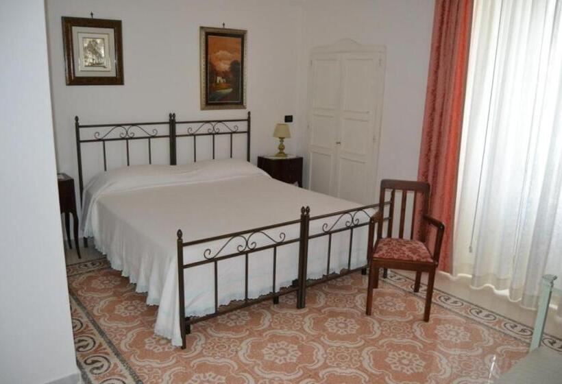 غرفة قياسية ثلاثية, Agriturismo Villantica