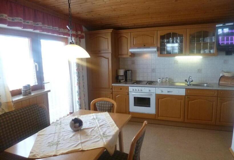 דירת שני חדרים עם מרפת, Wandlehenhof