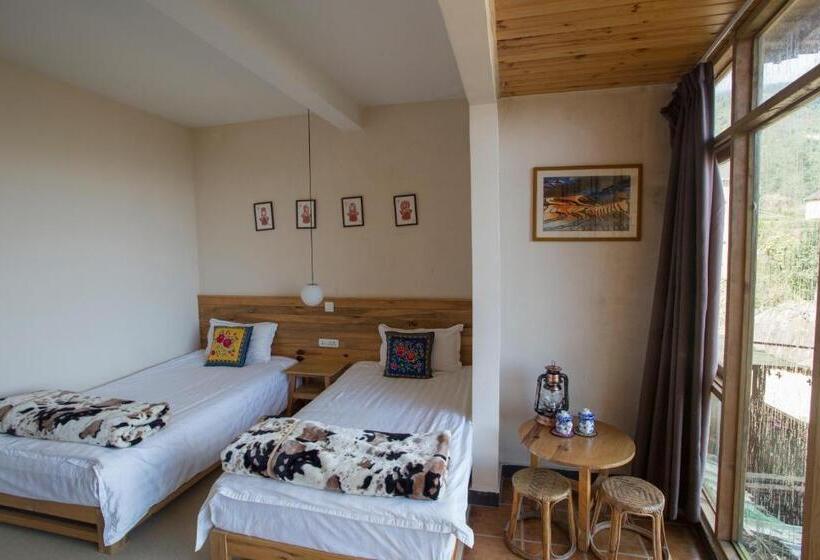 デラックスルーム, Flowers Residence