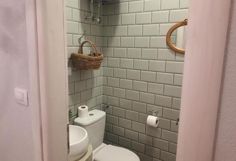 اتاق استاندارد با چشمانداز باغ, House Grabic