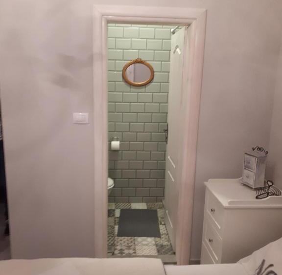 اتاق استاندارد با چشمانداز باغ, House Grabic