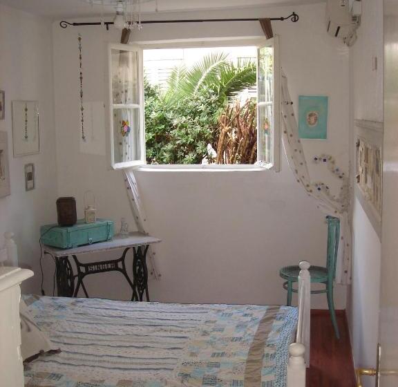 اتاق استاندارد, House Grabic