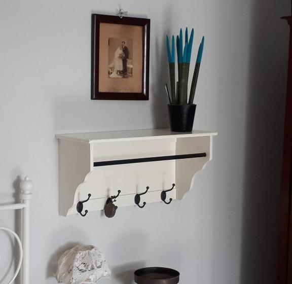 اتاق استاندارد, House Grabic