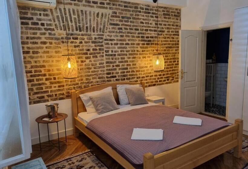 آپارتمان 1 خوابه همکف, House Grabic