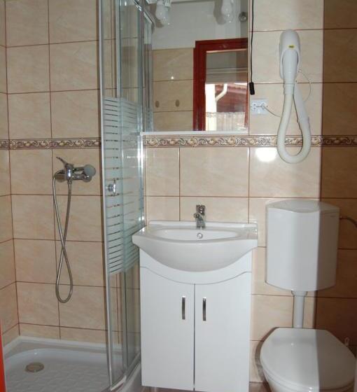 شقة غرفة واحدة, Zách Klára Utcai Apartman