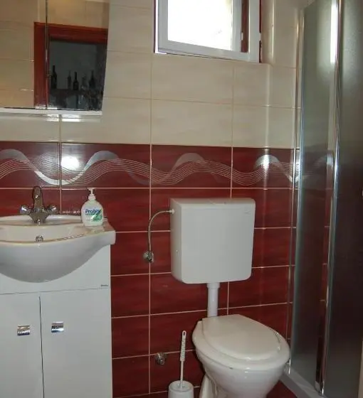 バス共有のスタンダードルーム, Zách Klára Utcai Apartman